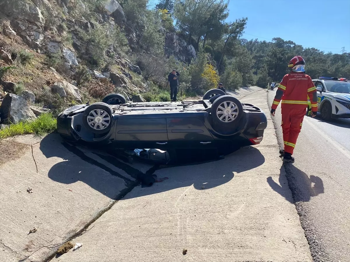 Bodrum\'da Otomobil Devrildi: Sürücü Yaralandı