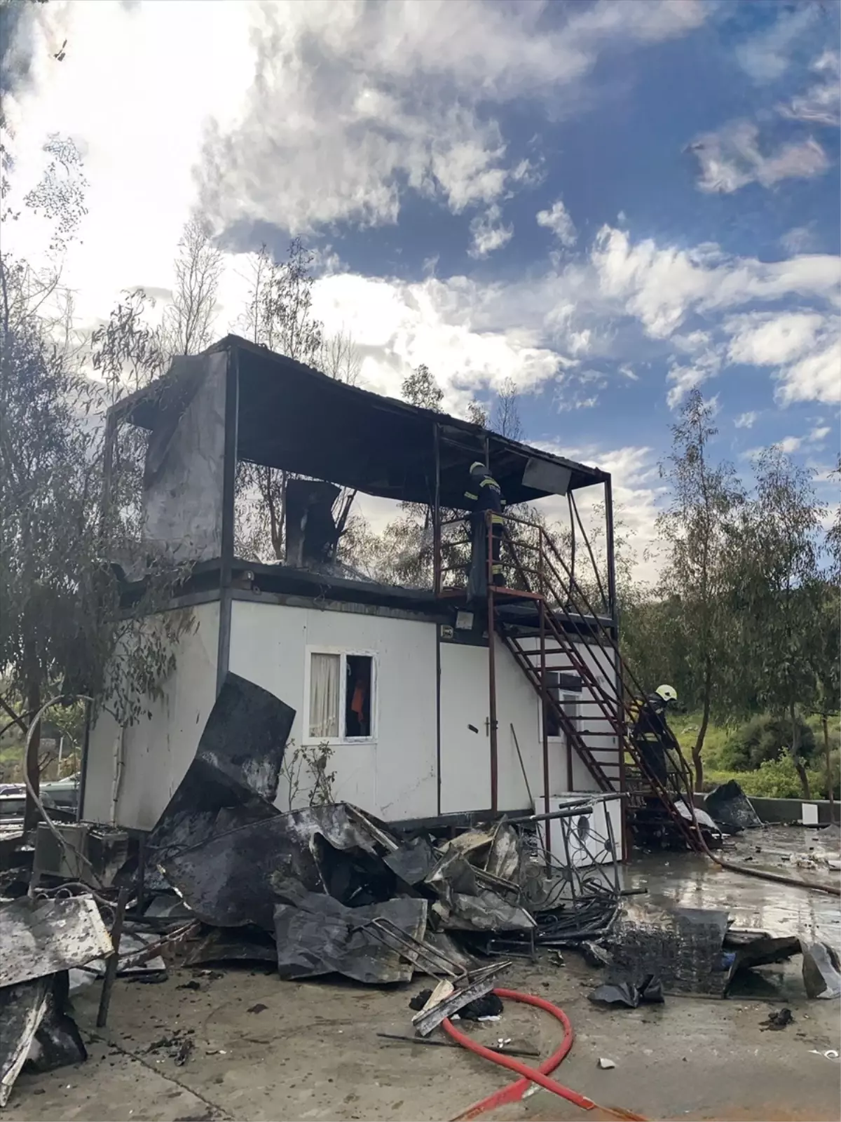 Bodrum\'da Konteyner Yangını