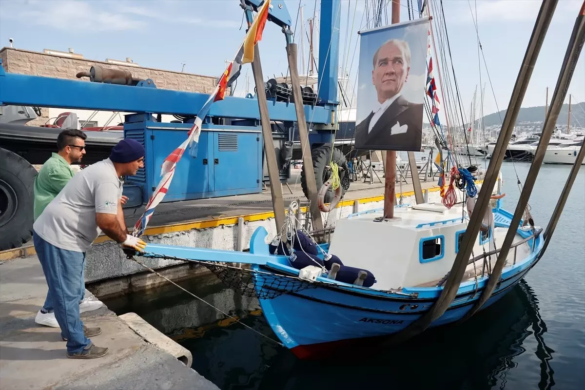 Aksona Teknesi Yeniden Denizde