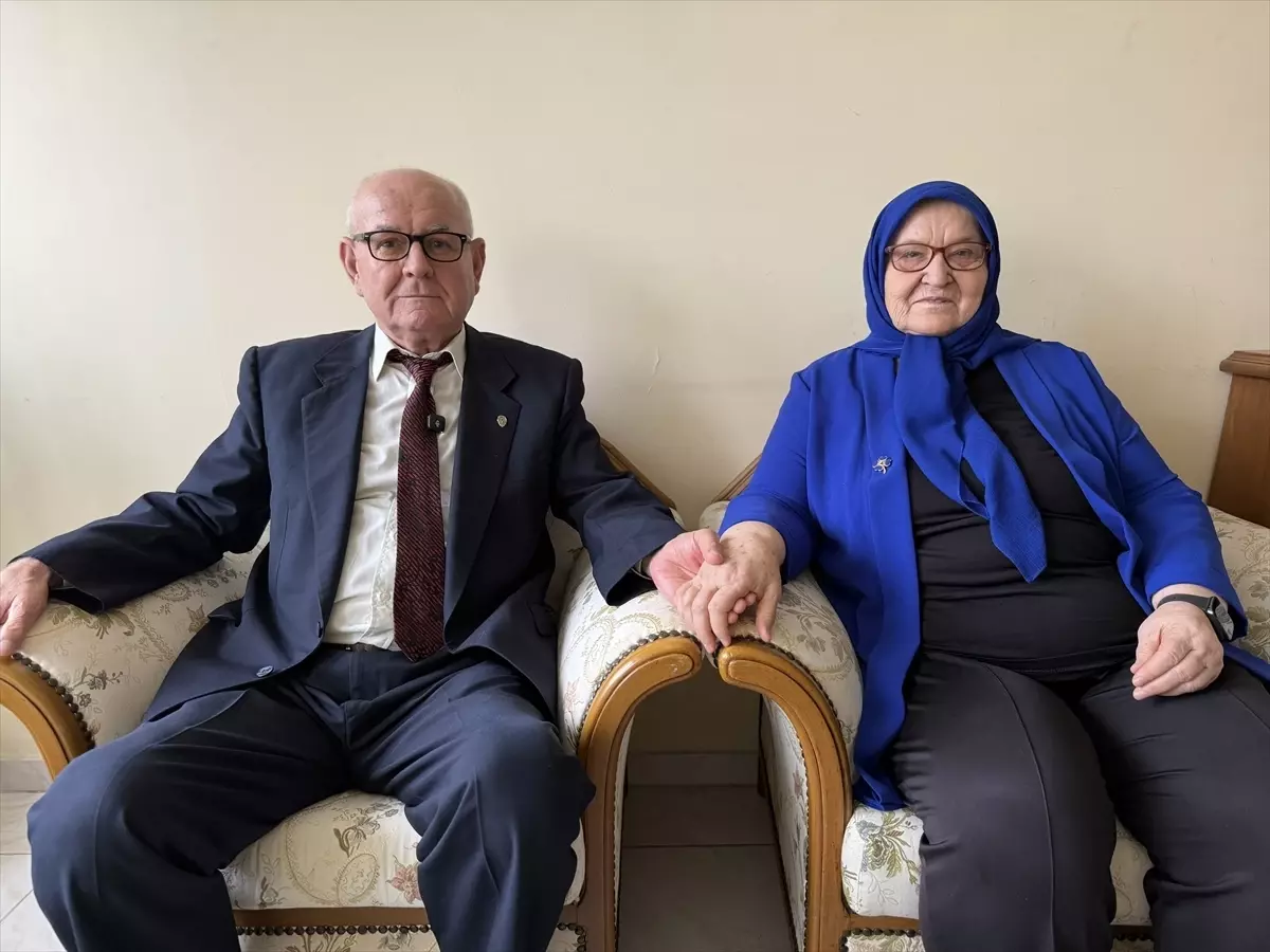 56 Yıllık Aşk: Bodur Çifti Huzurevinde