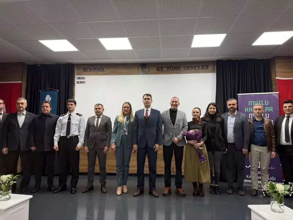 Bucak\'ta Dijital Aile Semineri