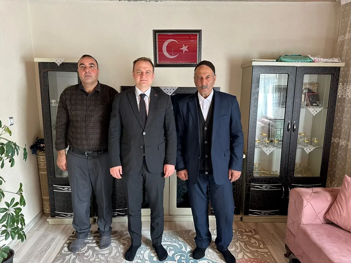 Bulanık Kaymakamı Koşansu\'dan şehit ailesine ziyaret