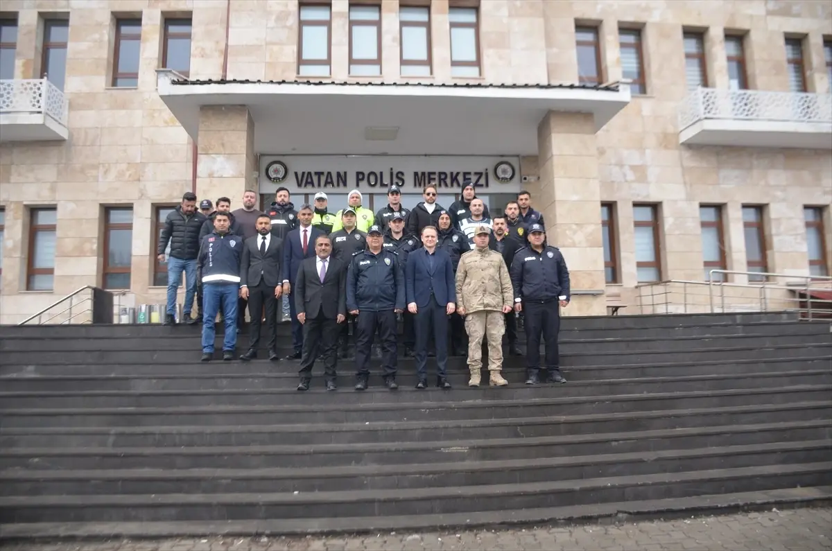 Bulanık Kaymakamı Güvenlik Güçlerini Ziyaret Etti