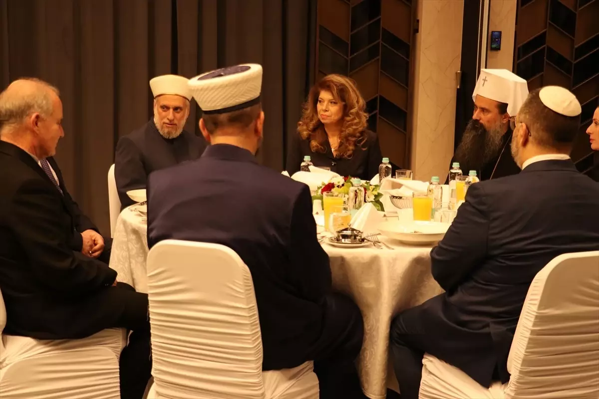 Bulgaristan\'da İftar Programı Düzenlendi