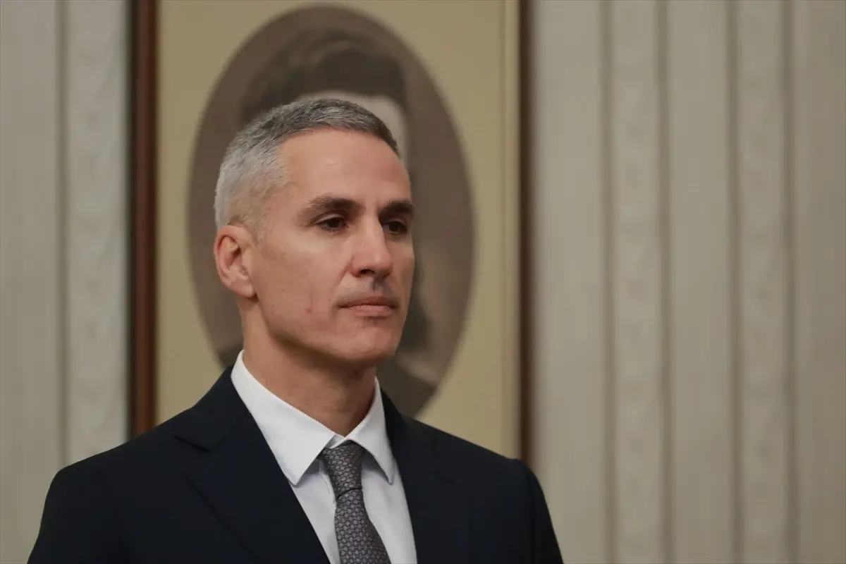 Yotova, Geçici Hükümeti Kurdu