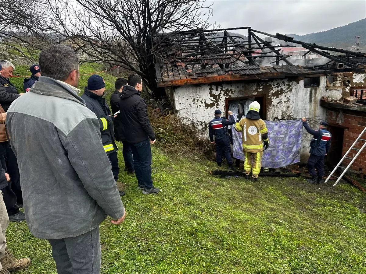 Bursa\'da Yangın: Karı Koca Hayatını Kaybetti