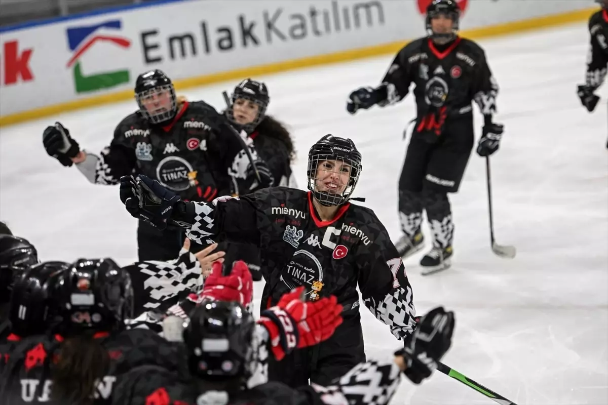 Buzadam SK Kadınlar Süper Ligi Şampiyonu!