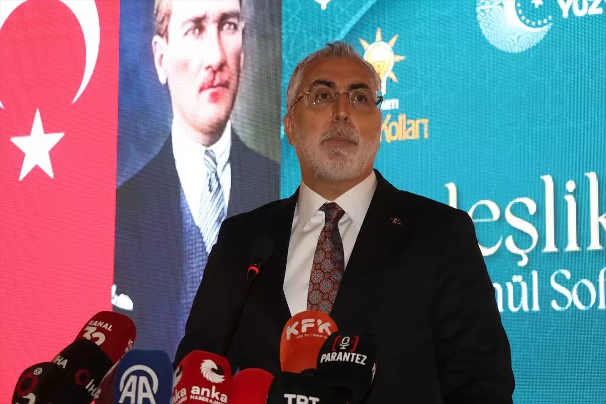 Çalışma ve Sosyal Güvenlik Bakanı Işıkhan, Isparta\'da iftar programında konuştu Açıklaması