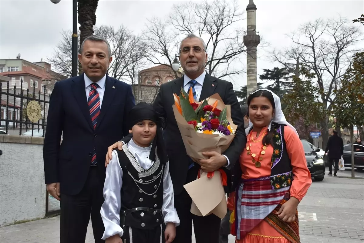 Bakan Işıkhan Trabzon\'da Çeşitli Ziyaretler Gerçekleştirdi