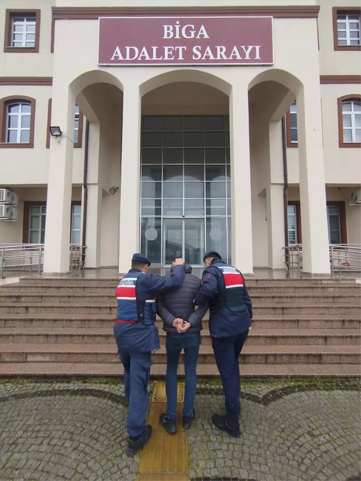 Biga\'da Uyuşturucu Operasyonu: Bir Gözaltı