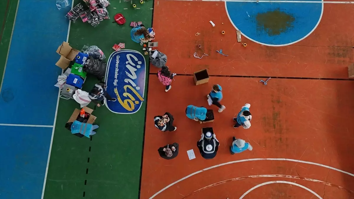 Çanakkale\'den deprem bölgesindeki bin çocuğa kırtasiye malzemesi ve okul çantası desteği