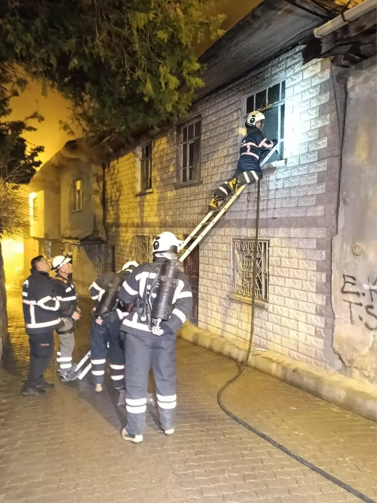 Çankırı\'da Yangın: İki Kişi Hayatını Kaybetti