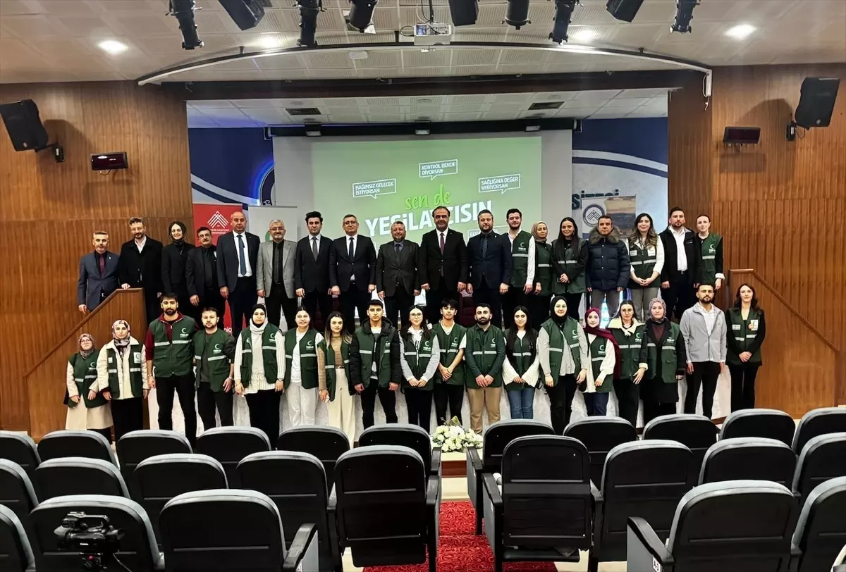 ÇAKÜ ve Yeşilay\'dan Bağımsızlık Söyleşisi