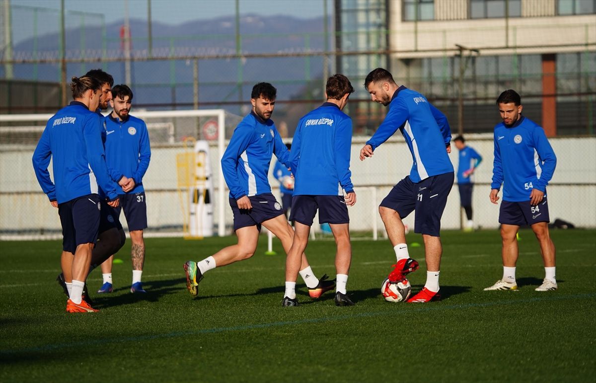 Çaykur Rizespor Trabzonspor Maçına Hazırlanıyor