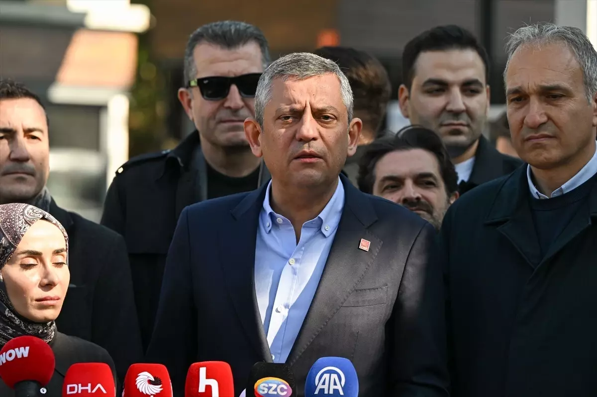 CHP Genel Başkanı Özel, Boğaziçi Üniversitesi\'ni ziyaretinin ardından konuştu Açıklaması