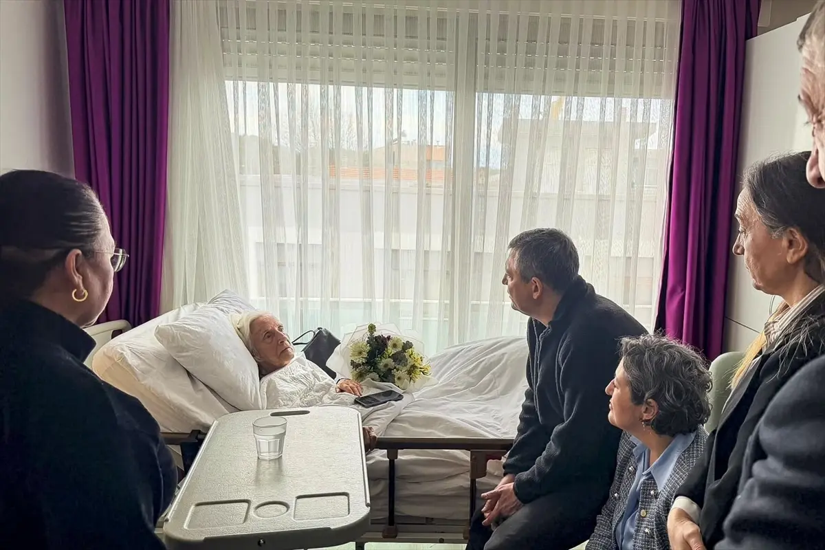 Özgür Özel\'in Bayram Ziyareti