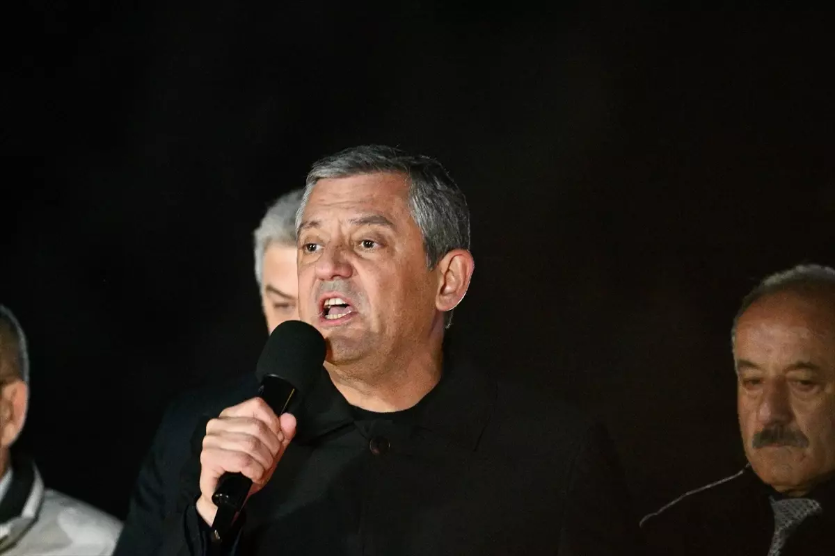 Özgür Özel\'den Tanju Özcan Savunması