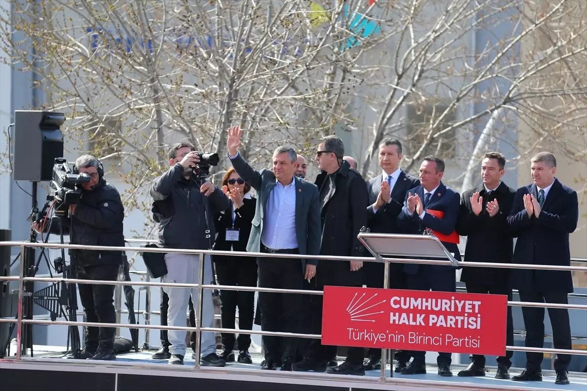 CHP Genel Başkanı Özel, partisinin Burdur mitinginde konuştu Açıklaması