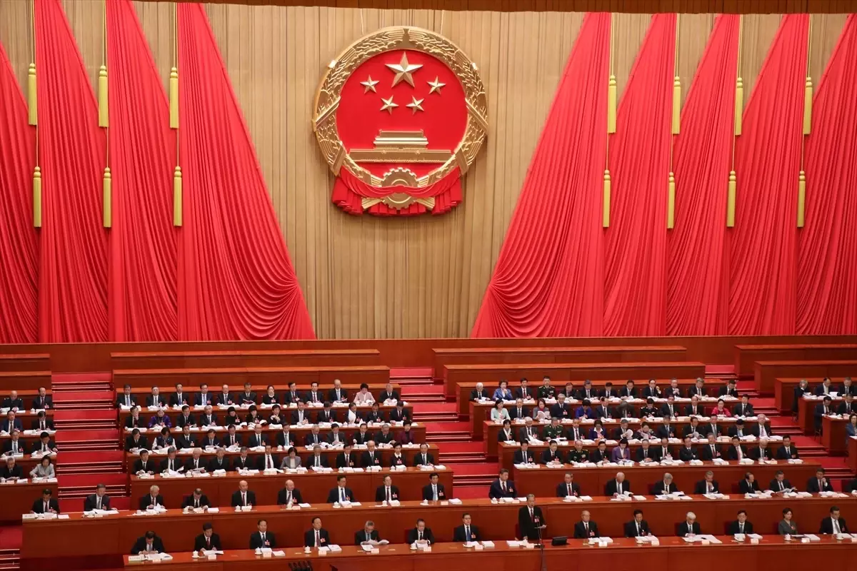 Çin Ulusal Halk Kongresi Genel Kurulu Açıldı