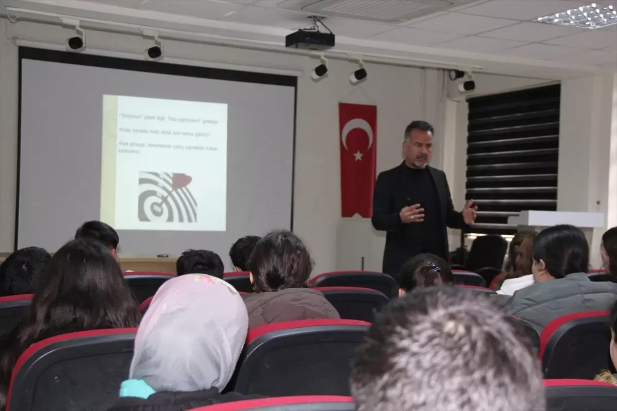 Cizre\'de LGS Hazırlık Semineri