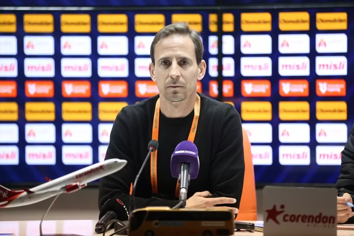 Pereira: Alanyaspor\'a Kolay Penaltılar Veriliyor