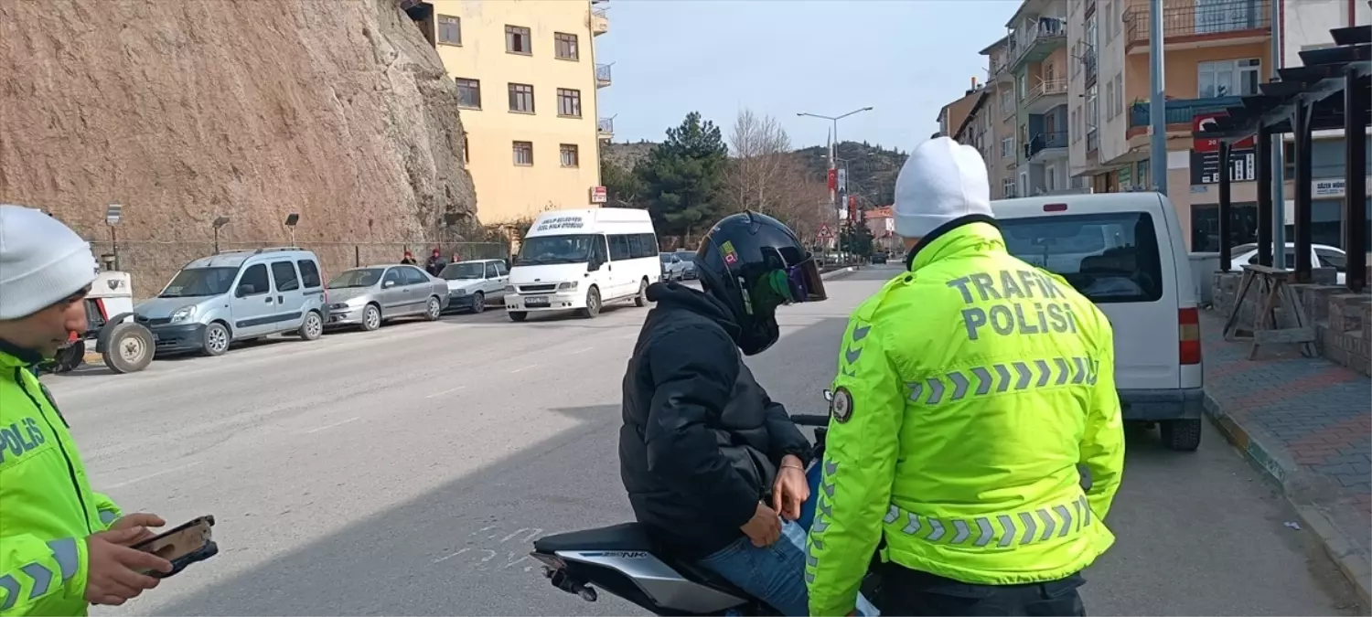 İskilip\'te Motosiklet Denetimi: 266 Bin Lira Cezalı