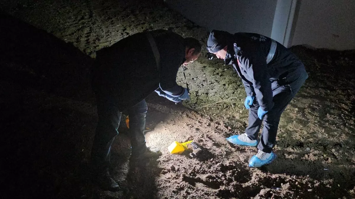 Çorum\'da Ev Baskını: 4 Gözaltı