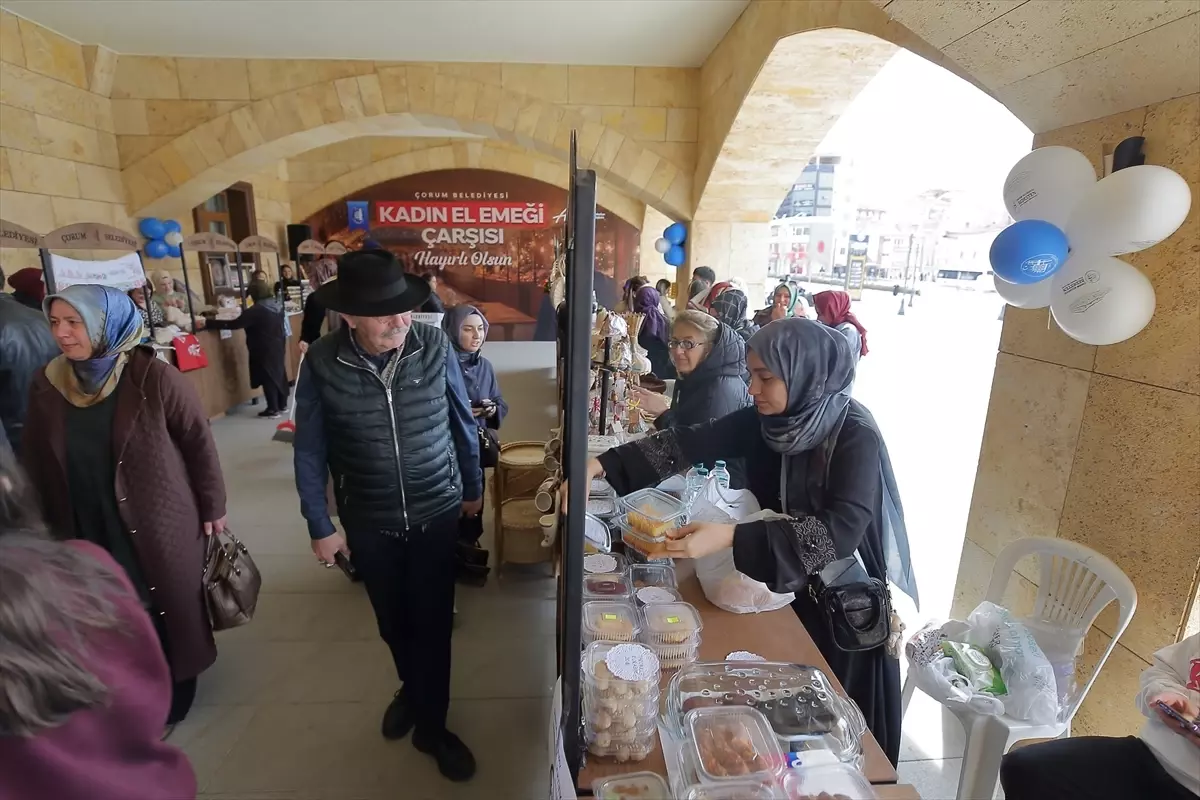Çorum\'da Kadın Emeği Satış Stantları Açıldı