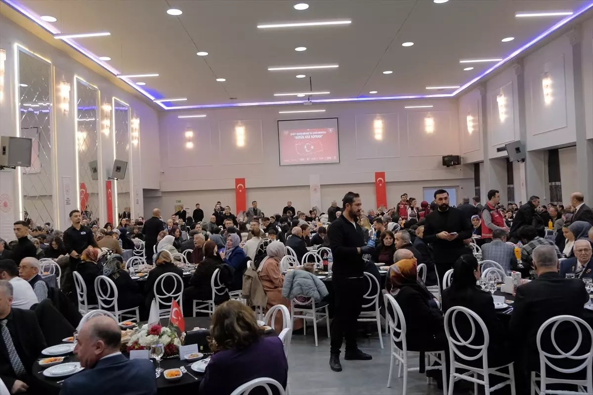 Çorum Valisi Çalgan şehit aileleri ve gazilerle iftarda buluştu