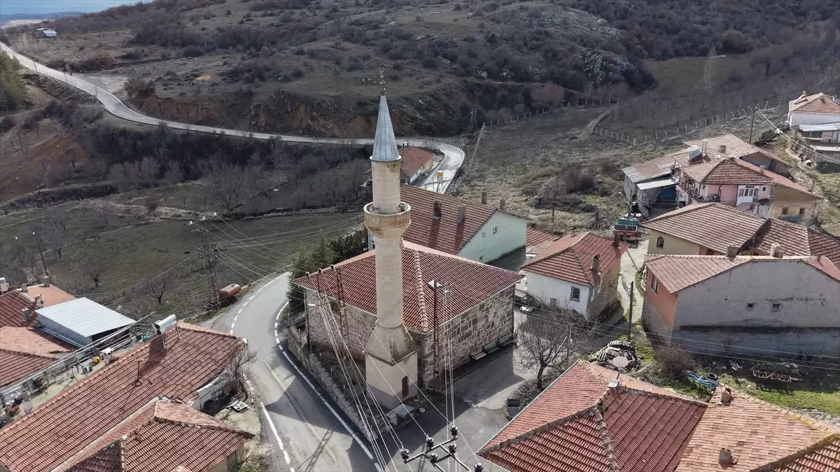 Çubuk\'un Tarihi Camileri Ayakta