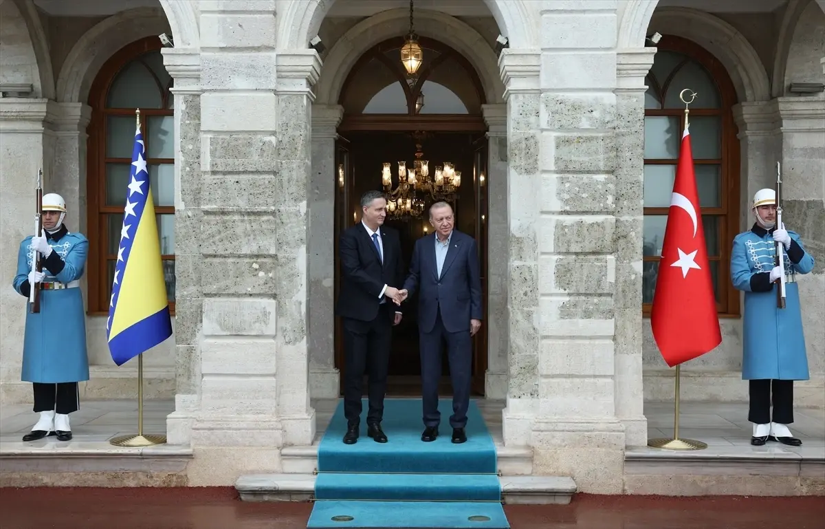 Cumhurbaşkanı Erdoğan, Bosna Hersek Devlet Başkanlığı Konseyi Başkanı Becirovic\'i resmi törenle karşıladı