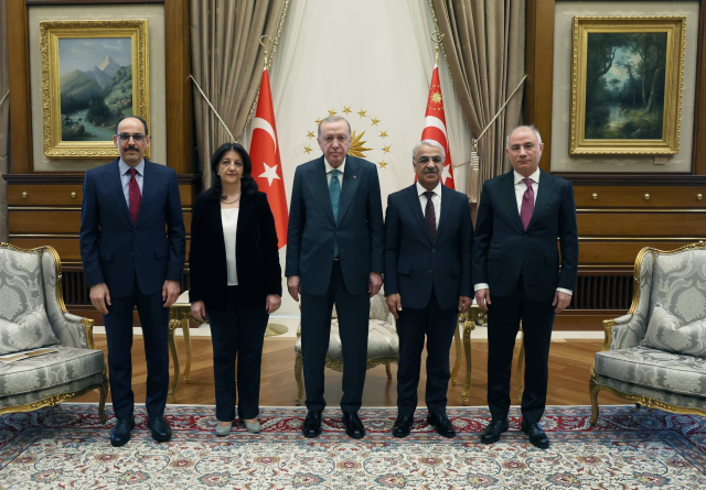 Cumhurbaşkanı Erdoğan-DEM heyeti görüşmesinden ilk fotoğraf