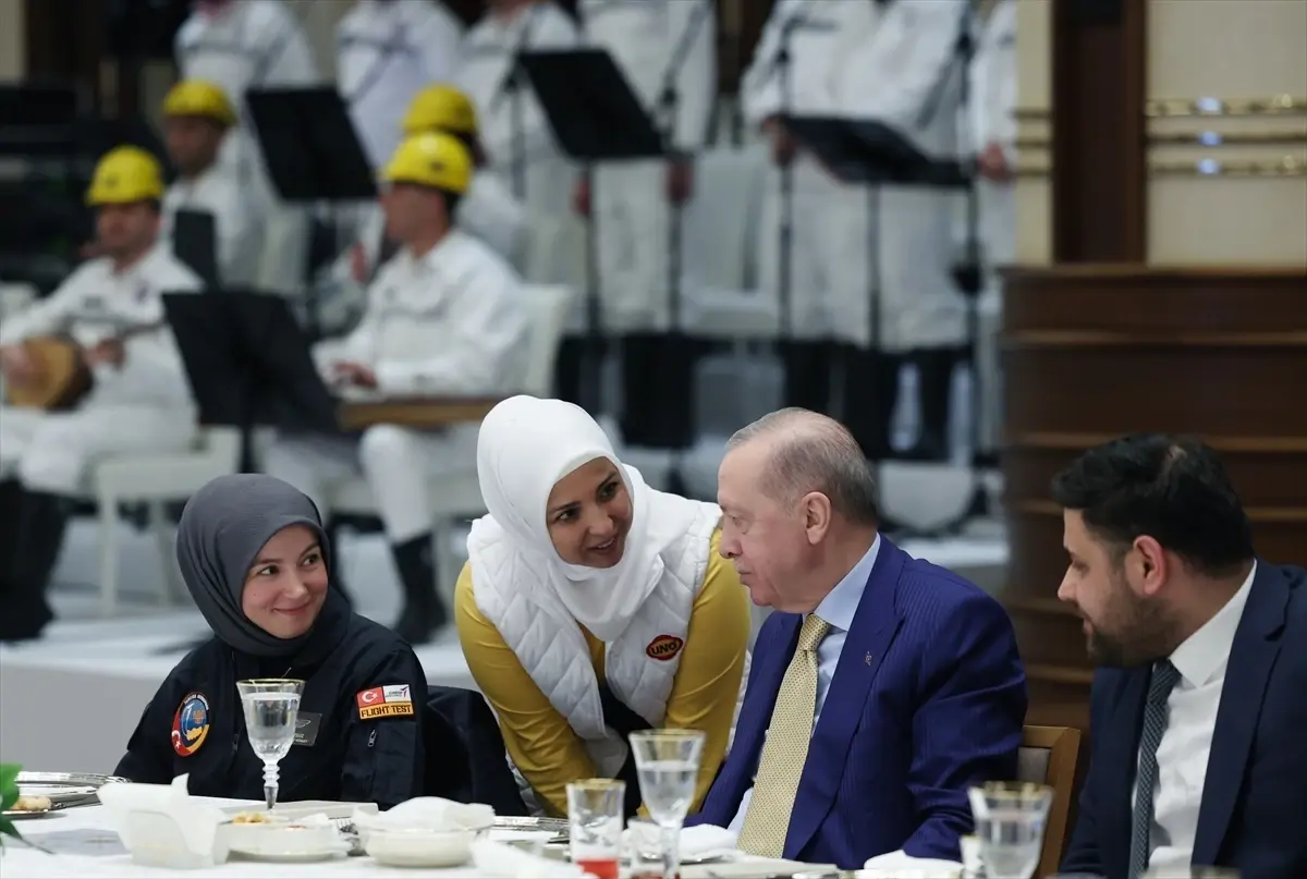 Cumhurbaşkanı Erdoğan, "Emek Sofrası Buluşması" iftar programında konuştu Açıklaması