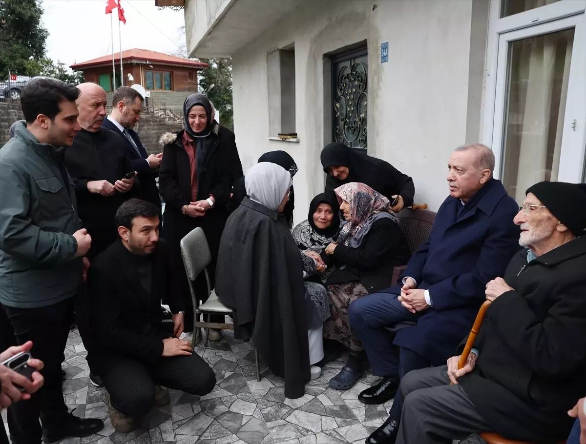 Erdoğan Bayramda Komşularıyla Bir Araya Geldi