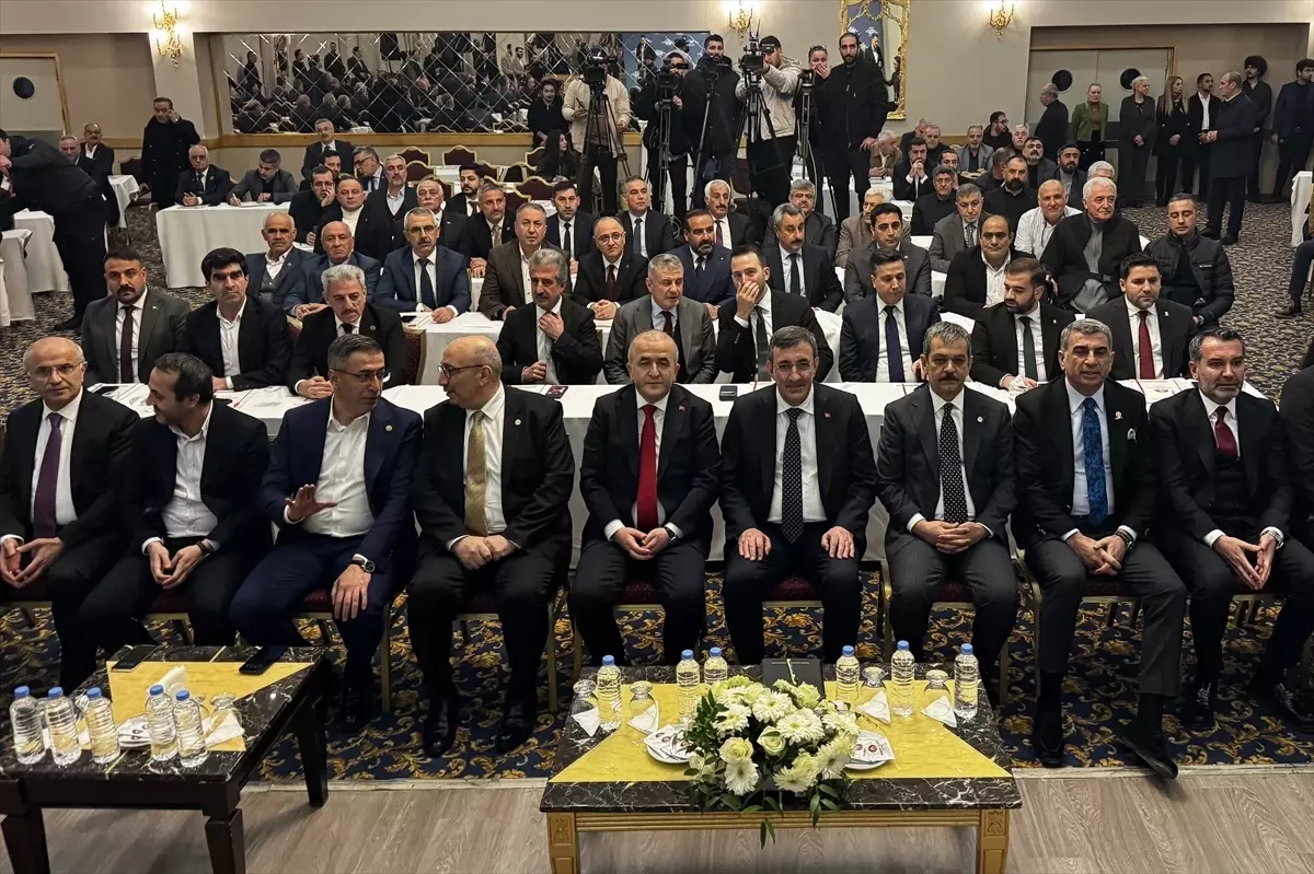 Türkiye\'den 400 Milyar Dolar İhracat Hedefi