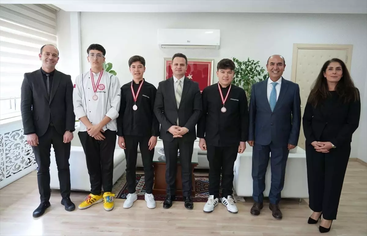 Datça Öğrencileri Başarı İçin Ziyarette Bulundu