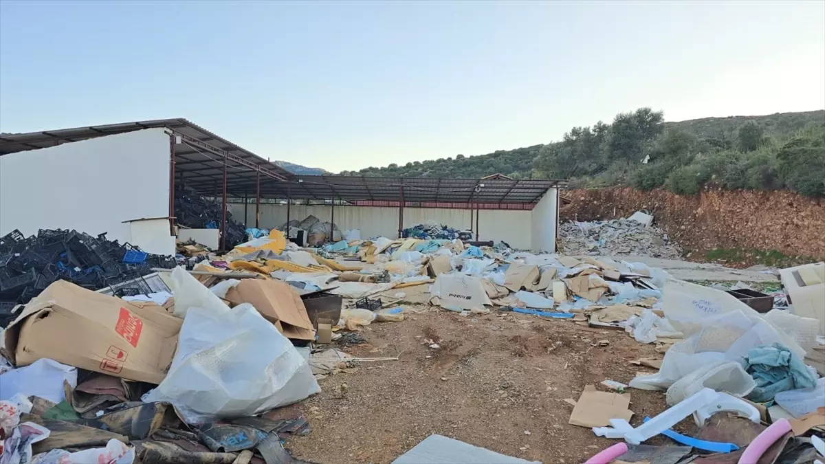 Datça\'da Kontrolsüz Çöp Dökümü İddiası