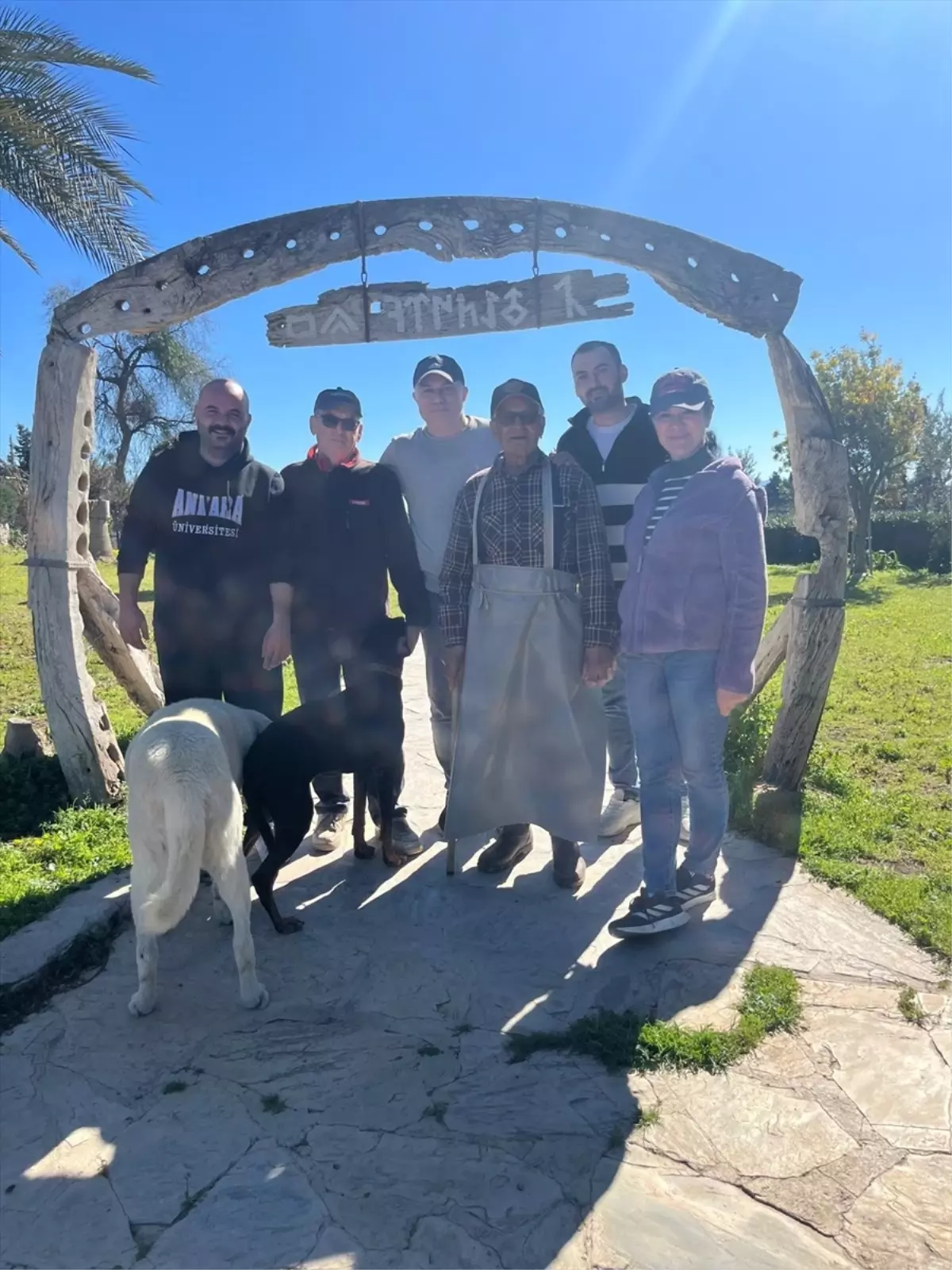 Doğa Dede\'den Fidan Bağışı