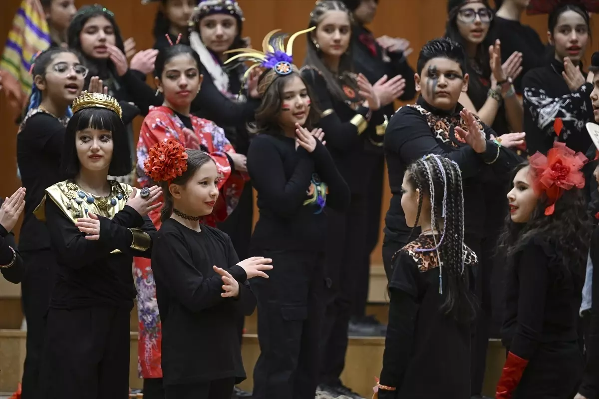 Çocuk Korosu\'ndan Kültürlerarası Müzik