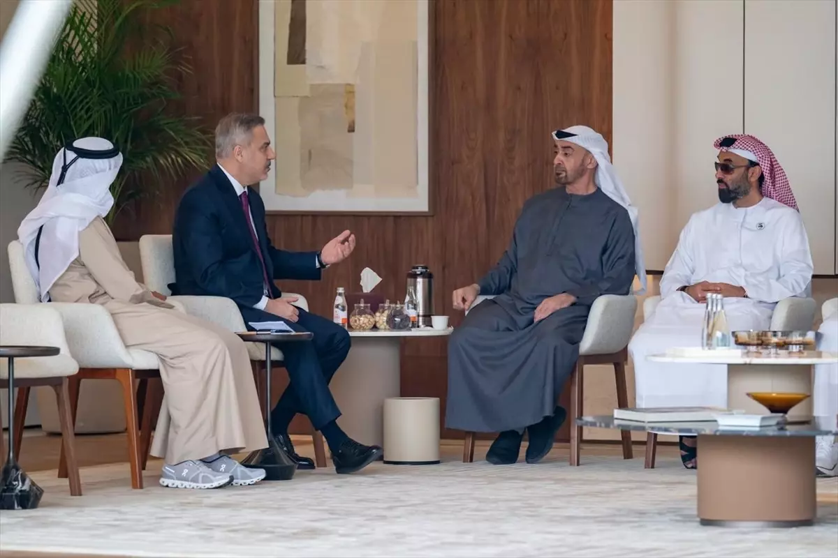 Hakan Fidan, BAE Devlet Başkanı ile görüştü