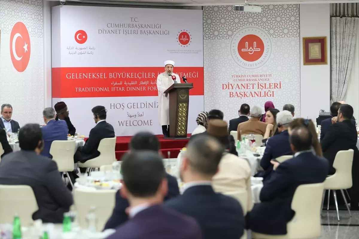 Diyanet\'ten İslam Ülkeleri İçin İftar