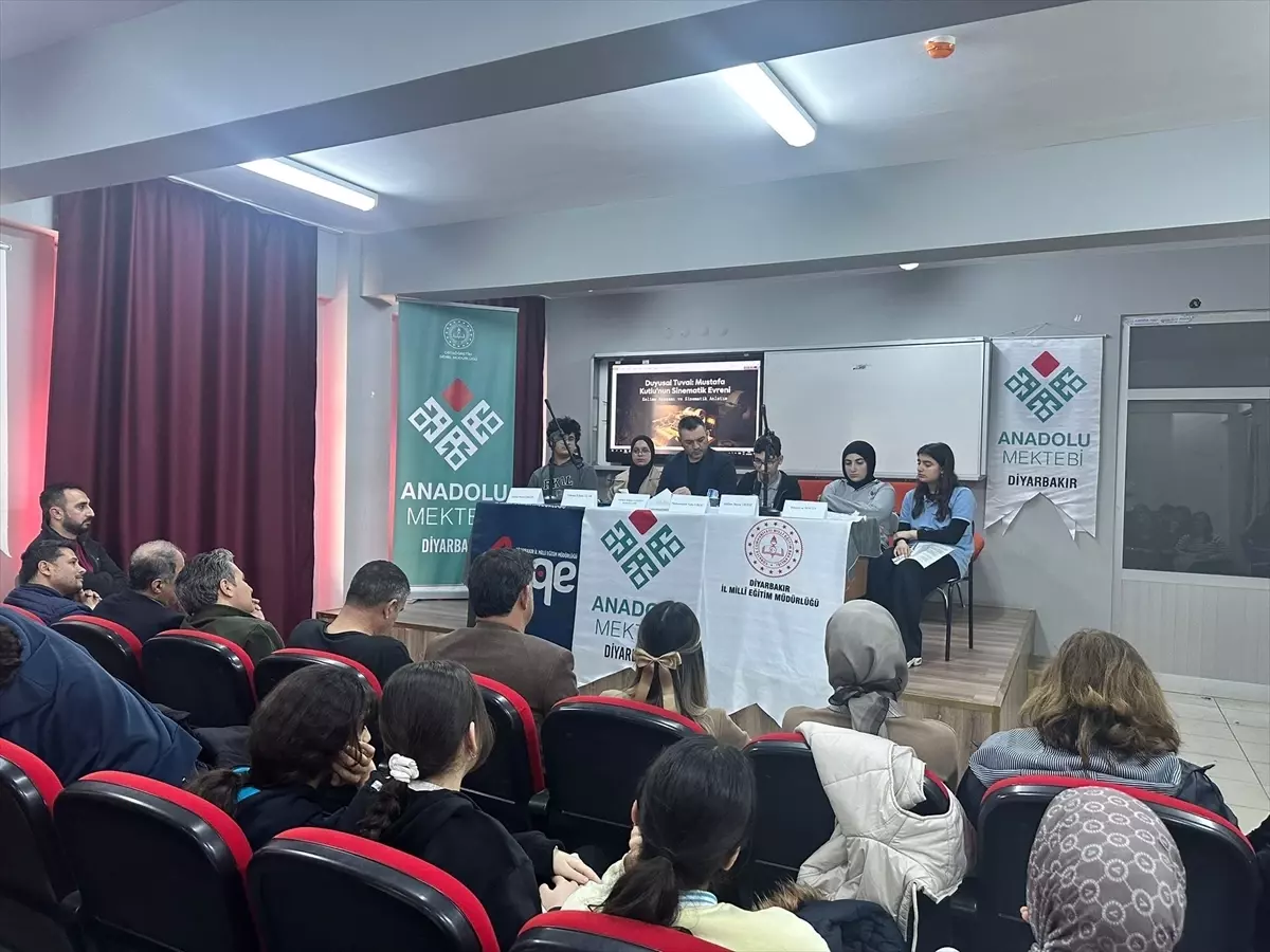 Diyarbakır\'da Mustafa Kutlu Paneli