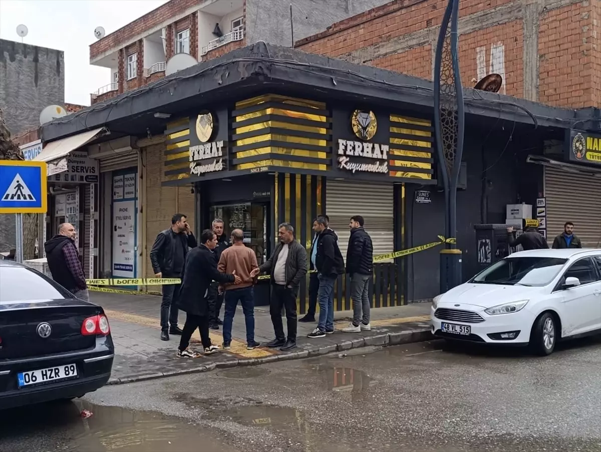 Bismil\'de Kuyumcuya Soygun Girişi: Sahibi Yaralandı