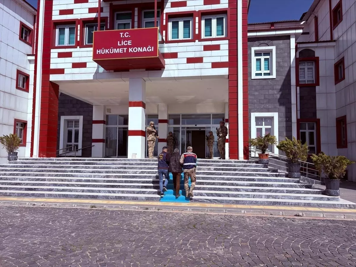 Lice\'de Kasten Öldürme Suçundan Aranan Şüpheli Tutuklandı