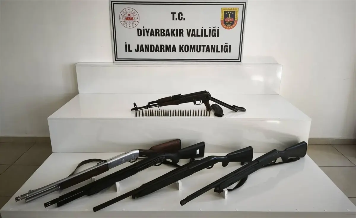 Diyarbakır\'da Silah Operasyonu
