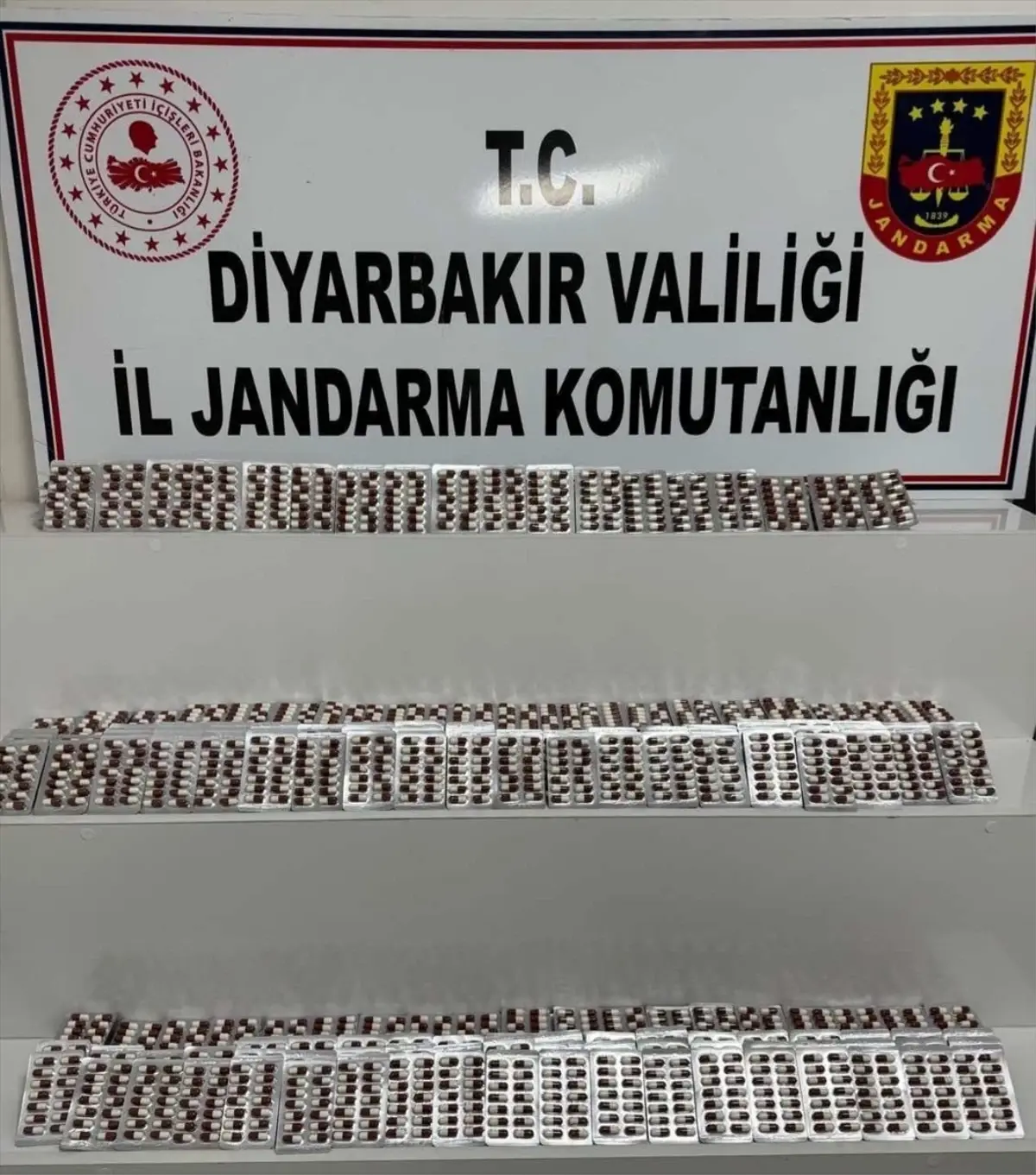 Diyarbakır\'da Uyuşturucu Operasyonu: 22 Gözaltı