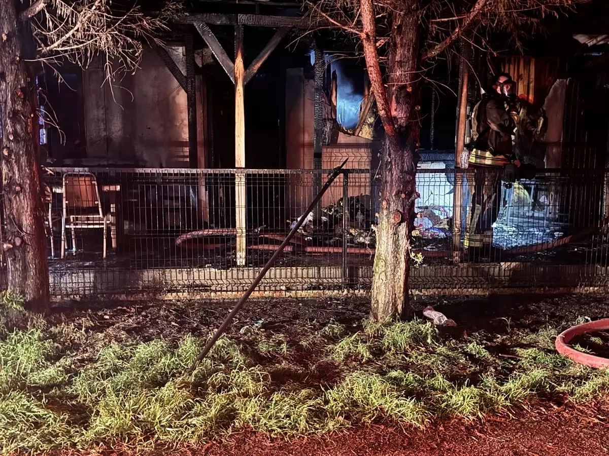 Düzce\'de Ev Yangını Söndürüldü