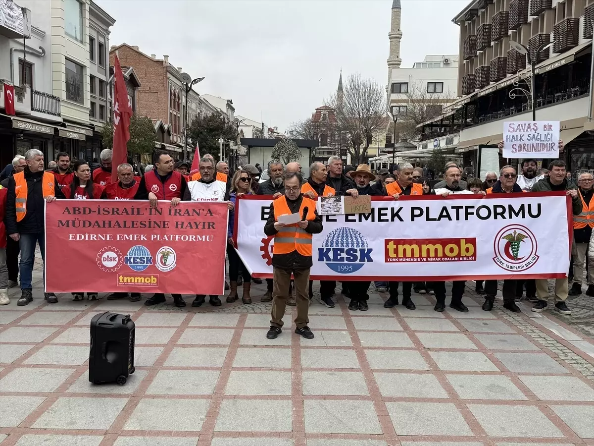Edirne\'de Savaş Karşıtı Protesto