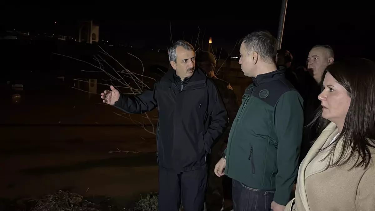 Edirne\'de Taşkın Riski: Tunca Köprüsü Kapatıldı