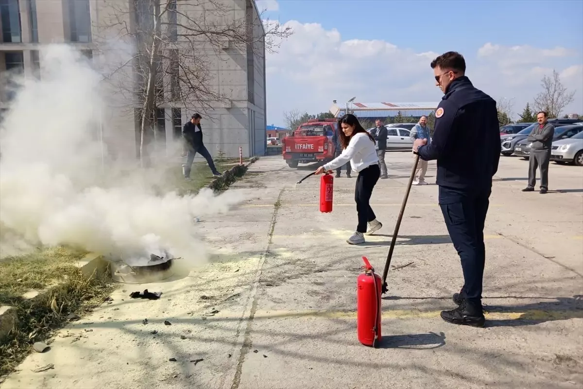 Edirne\'de İftar Programı Düzenlendi